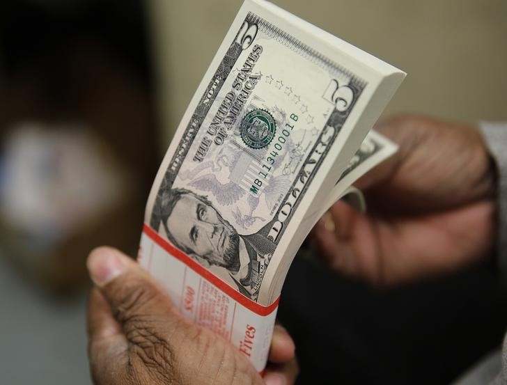 © Reuters. Курс доллара повысился в четверг